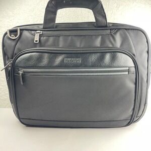 NWOT Kenneth Cole Reaction Keystone Ez-Scan Checkpoint Briefcase 17" Laptop‎ Bag